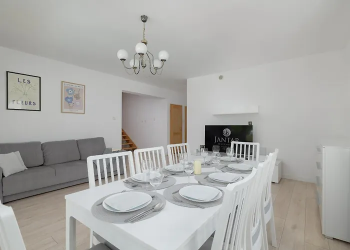 Janiska - By Jantar *