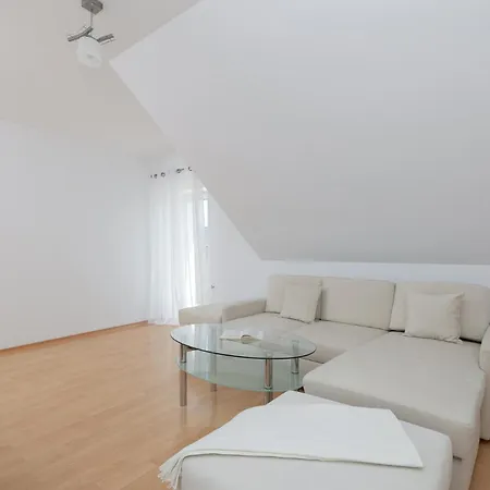 Holiday home Willa Janiska - By Jantar Apartamenty Kolobrzeg *