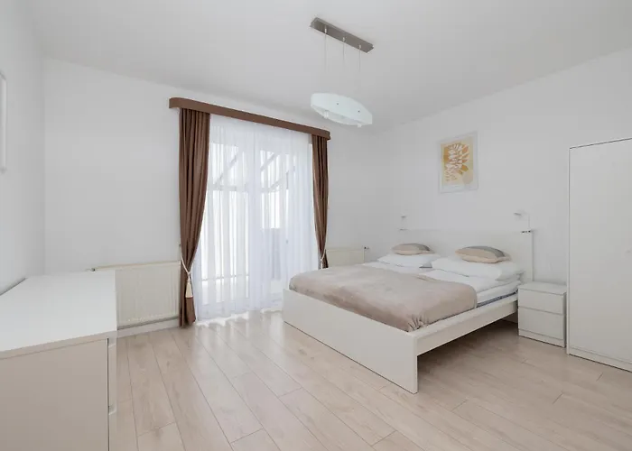 Janiska - By Jantar *